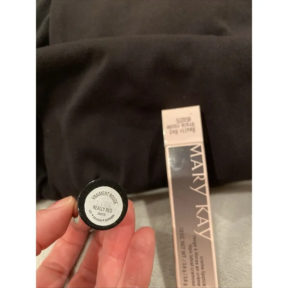 Mary‎ Kay Creme Lipstick Really Red 050275